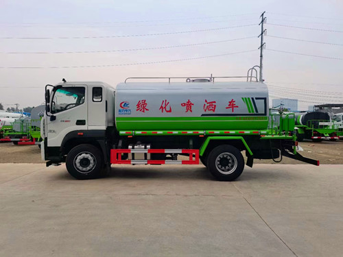 15方抑塵灑水車(chē) 福田領(lǐng)航